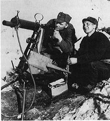 220px-Norwegian_Army_Colt_heavy_machine_gun_at_the_Narvik_front.jpg