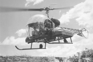 Bell_47_(H-13G)_medevac_inflight_bw (1).jpg