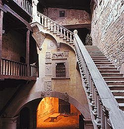 castello-poppi-arezzo.jpg