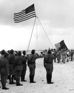 Wake_island_1945_surrender.jpg