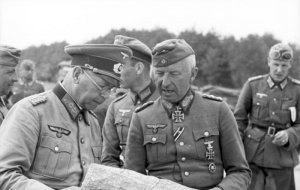 Bundesarchiv_Bild_101I-209-0086-12,_Russland-Nord,_Erich_von_Manstein,_Brandenberger.jpg