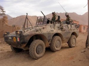 Italy Puma 6x6.jpg