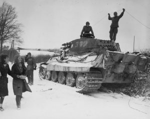 Tiger-2-tank-number-312-and-82nd-Airborne-Division-troops-Corenne-Belgium-Bulge-1945.jpg