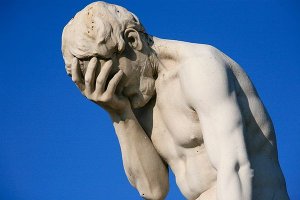 600px-Paris_Tuileries_Garden_Facepalm_statue.jpg