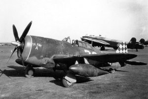 witw 325fightergroup-p-47-1943.jpg