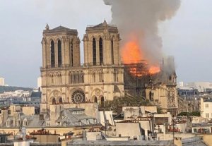 incendio-cattedrale-notre-dame-parigi-500.jpg