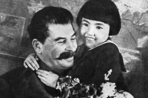 stalin-and-a-child-098c6dbe7a6b424290ac732225423f8b.jpg