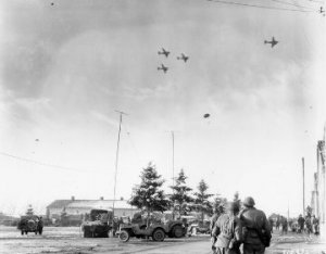 bastogne_resupply1944_sm.jpg