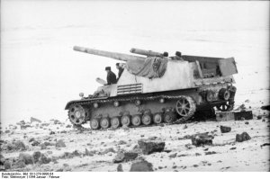 Bundesarchiv_Bild_101I-278-0898-04,_Russland,_Panzerhaubitze_-Hummel-.jpg