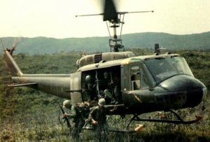 bell-uh-1-vietnam-500x339-custom.jpg